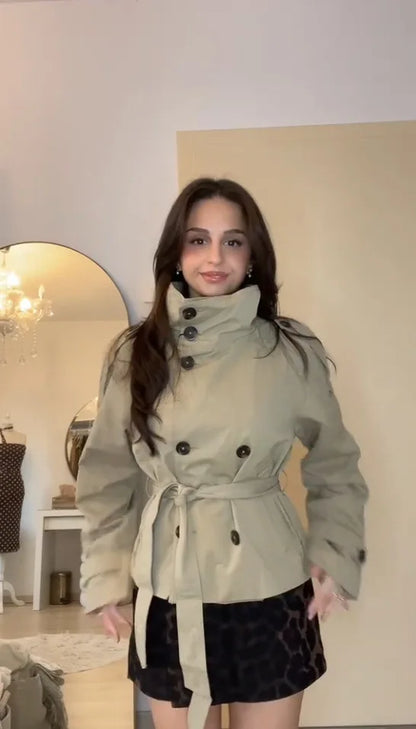 Adèle – Veste "Trench Caramel"