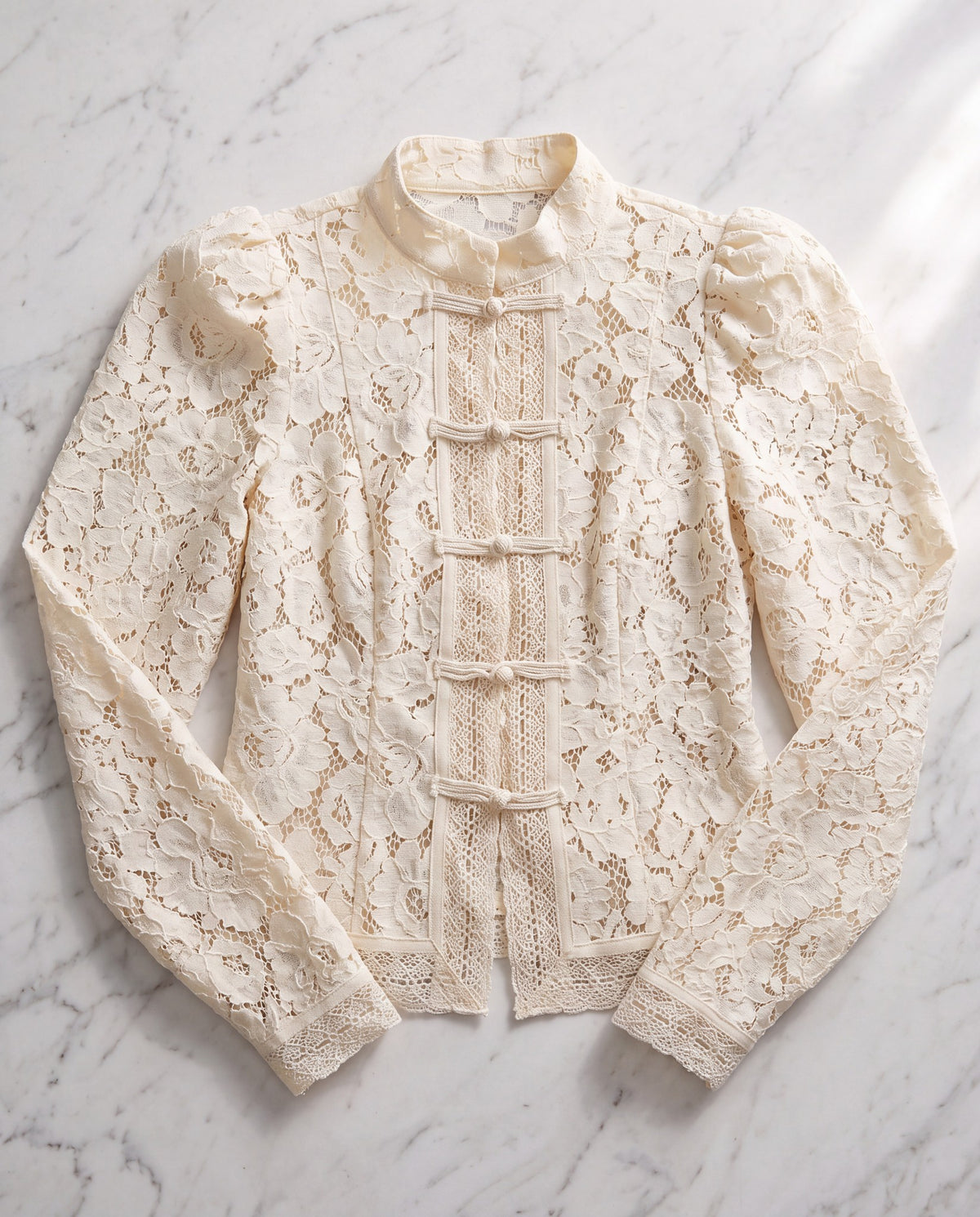 Constance – Chemisier "Dentelle Vintage"